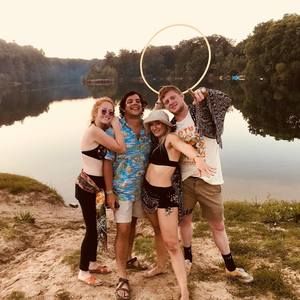 Meet your Posher, Raymond